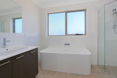 Luxury Brand New Four Bedroom Home! - Photo 5
