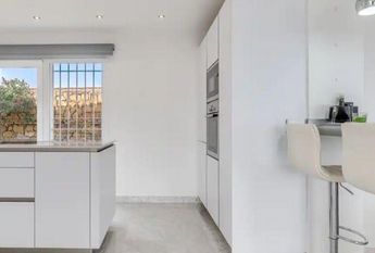 Luxury Villa for rent in Marbella Del Este, Spain