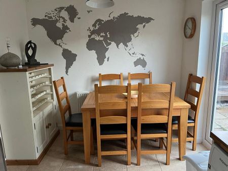 3 bedroom semi-detached house to rent - Photo 3