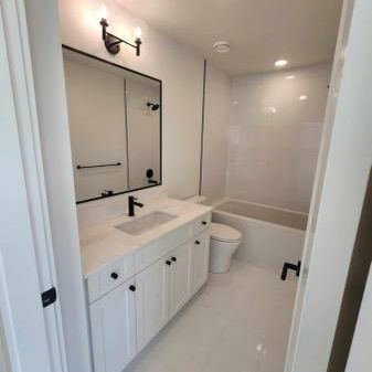 2Bed 2Bath with Solarium - Photo 1