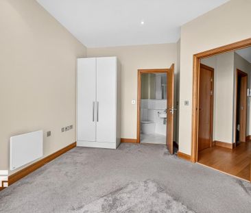 3 bedroom flat to rent - Photo 3