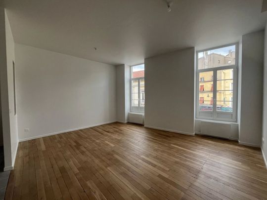 Appartement - T3 - Centre ville - TARARE, - Photo 1