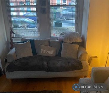 1 bedroom in a house share to rent - Photo 1