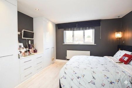 2 bedroom semi-detached house to rent - Photo 5