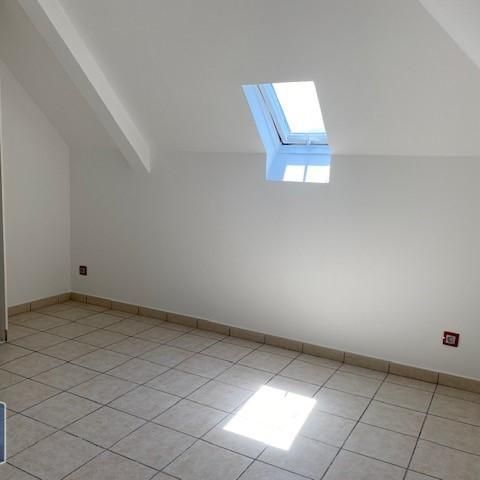 Location Appartement 3 pièces 60m² ST PIERRE 97410 - Photo 1