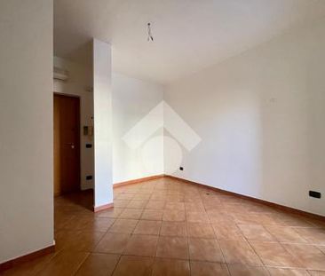 Monolocale in affitto - Photo 3