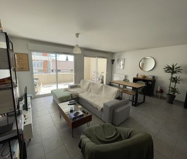 Location Appartement 3 pièces 80m² NIMES 30000 - Photo 1