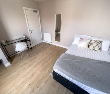 6 bedroom terraced house to rent - Photo 5