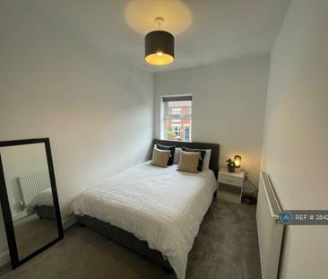 3 bedroom terraced house to rent - Photo 5