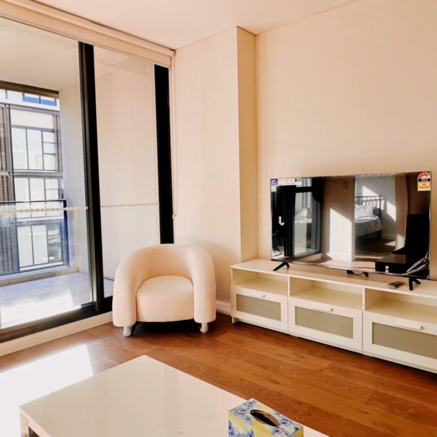 8 Kingsborough Wy, Sydney - Photo 1