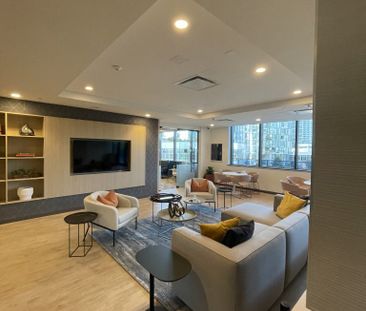 $2,150 / 1br – 629ft2 – One Bedroom BRAND NEW suite in University D... - Photo 2