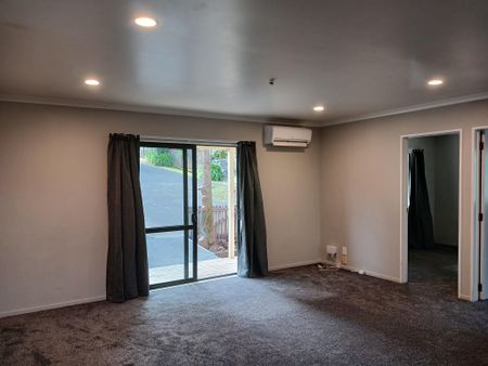 Three Bedroom Home in Glen Eden - Photo 3