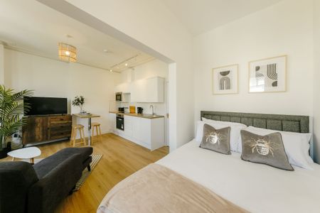 Studio Apartment – Medium Let - Photo 4