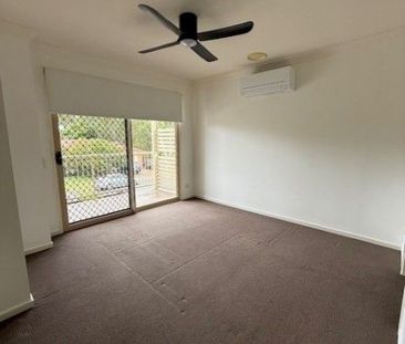 A rare gem, Townhouse with private back yard - Photo 4