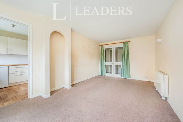 2 bedroom apartment to rent Manor Fields, Horsham, RH13 - Photo 1