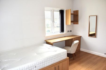 1 bedroom in a house share to rent - Photo 5