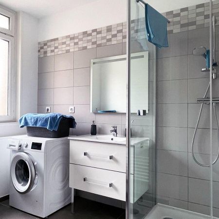 Appartement à Louer à Eu (76260) Un appartement comprenant une entrée, une cuisine, un séjo... - Photo 4