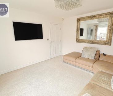 4 bedroom detached house to rent - Photo 3