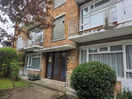 2 bedroom flat to rent - Photo 4