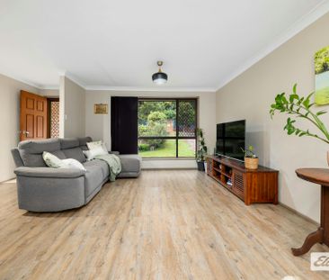 LOWSET GEM ON ANAKIE DRIVE! - Photo 2