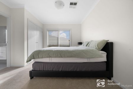 FULLY SERVICED THREE BEDROOM EXECUTIVE VILLA - Photo 4