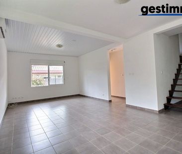 Location Maison 3 pièces 90m² REMIRE MONTJOLY 97354 - Photo 1