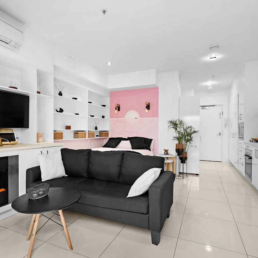 Stylish Studio Living in the Heart of Sandringham Village - Photo 1