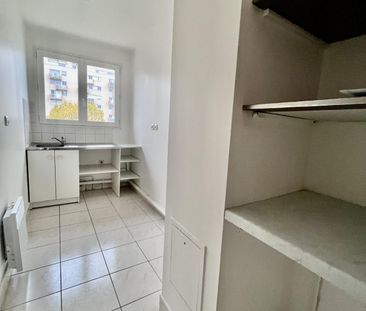 A LOUER 2 Pièces 42m² 92120 MONTROUGE AVEC CAVE PARKING ET BALCON - Photo 6