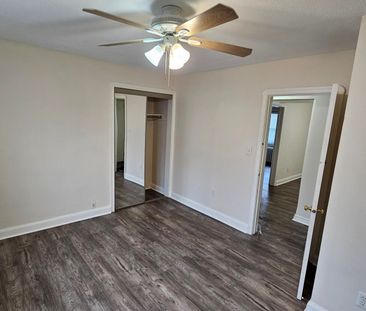 For Lease - 2773 Lake Shore Boulevard Unit# 4, Toronto, Ontario - Photo 2