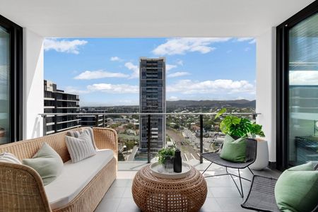 Aura Milton - Penthouse 3 Bedroom Apartment With View - Photo 2