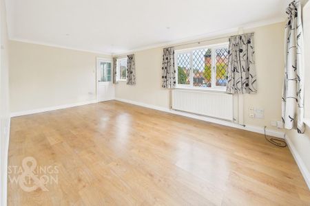 5 bedroom detached house to rent - Photo 4