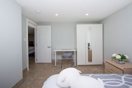 For Lease - 55 Elmhurst Drive, Toronto, Ontario - Photo 2