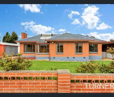 Great Family home on a large block. - Photo 5