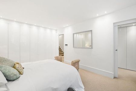 3 bedroom flat to rent - Photo 4