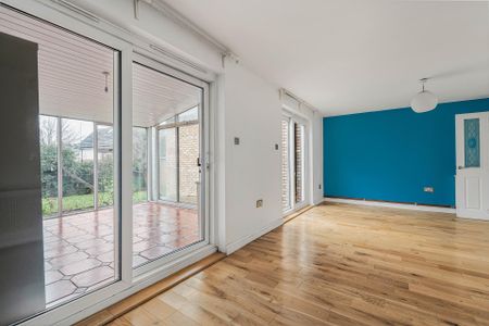 Marshalls Close - Photo 3