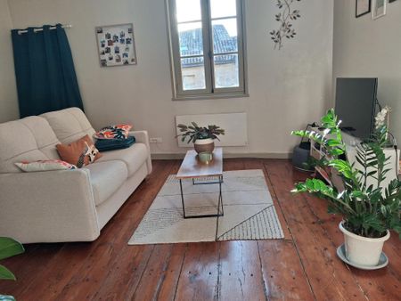 Location Appartement 3 pièces 80m² SAINTES 17100 - Photo 3