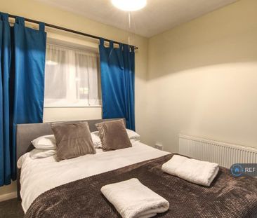 1 bedroom in a house share to rent - Photo 4