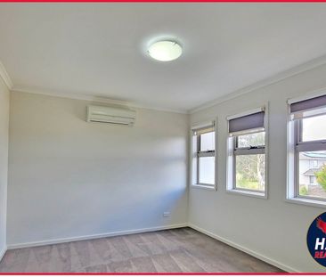 10 Fennessy Way, Forde ACT 2914 - Townhouse For Rent | Domain - Photo 5