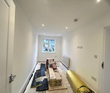 6 bedroom semi-detached house to rent - Photo 1