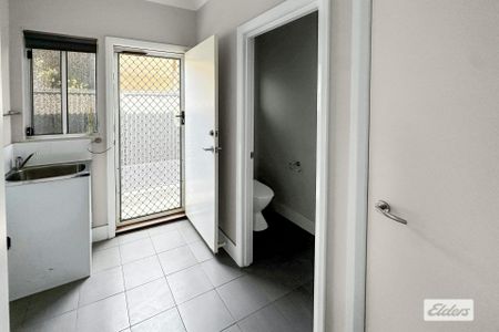 21 Bradshaw Crescent - Photo 2