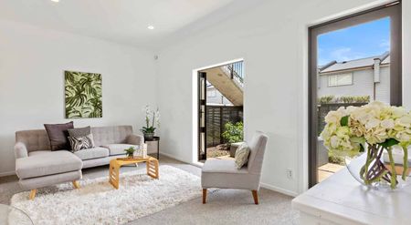 2 Bedroom Unit Walk to Ellerslie Village & Train Station - Photo 5