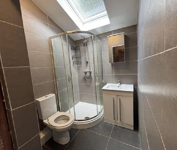 2 bedroom semi-detached house to rent - Photo 4