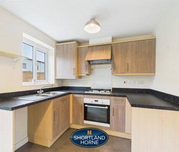 2 bedroom end of terrace house to rent - Photo 2