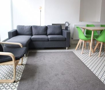 4 bedroom semi-detached house to rent - Photo 6