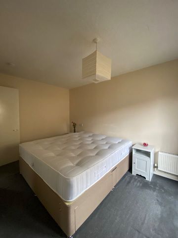 1 Bed Maisonette, Setchell Way, SE1 - Photo 2