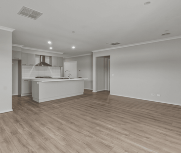 Spacious Family Home with Dual Ensuites in Prime Court Location - Photo 6