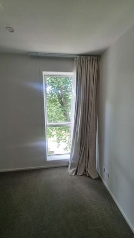 Modern 2BR Apt with Pool - Photo 2