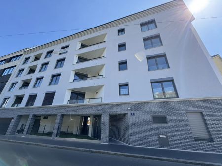 2-Zimmer Dachgeschosswohnung! Traum Terrasse/Loggia! Warmmiete! Praktischer Grundriss! JETZT ANFRAGEN - Photo 2