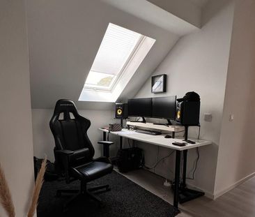 Lichtdurchflutete Dachgeschosswohnung mit Charme in Enger - Photo 1