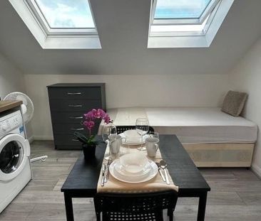 Studio Flat, Tunley Road, NW10 - Photo 5